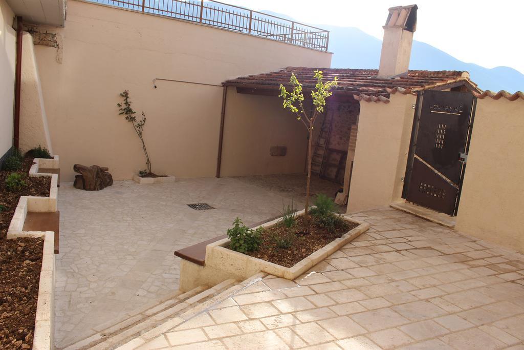 Lu Passittu Apartment Norcia Bagian luar foto